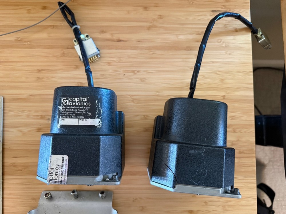 Bendix King KFC200 Autopilot - Computer, Controller, Servos, as shown