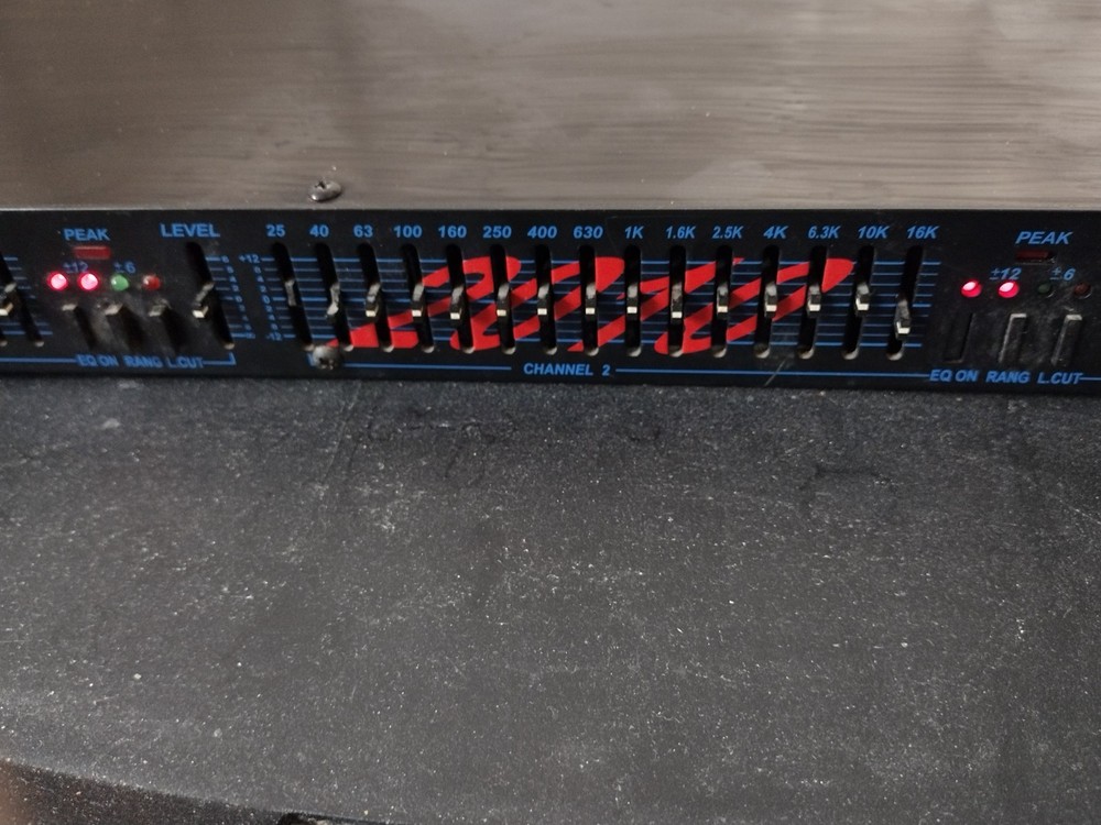 GLi GQ2010 Dual 15 Graphic Equalizer