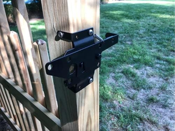 Gravity Self Locking Gate Latch - Superior Black Powder Coat