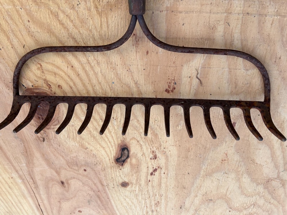 Rake Head Rusty Rustic no handle Original Vintage Primitive Metal