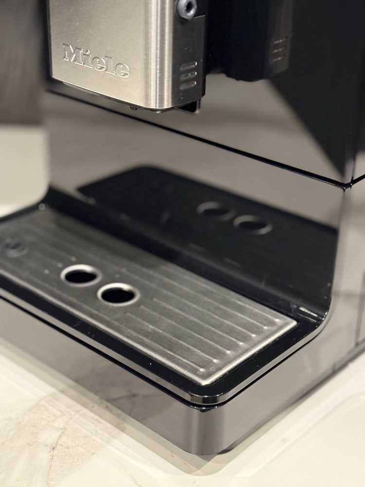 Miele CM5300 Coffee System, Black, Lightly Used W/ Steaming Jar