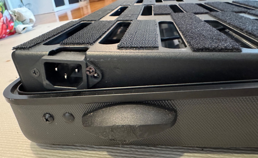 PRE-OWNED | Boss BCB-1000 Pedalboard
