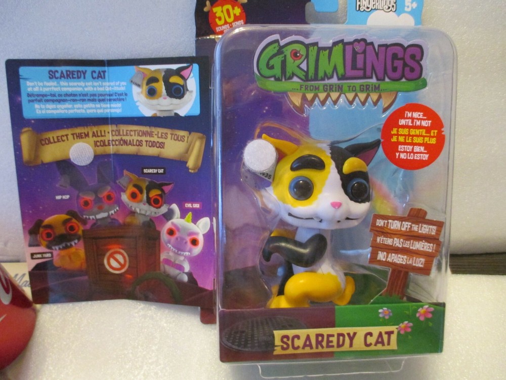NEW Fingerlings Grimlings Scaredy Cat Interactive WowWee 2019