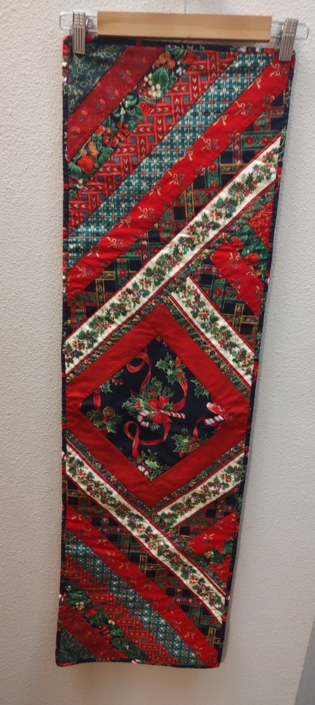 Handmade Patchwork Rectangle Table Topper Runner Christmas Decor Candy cane A6