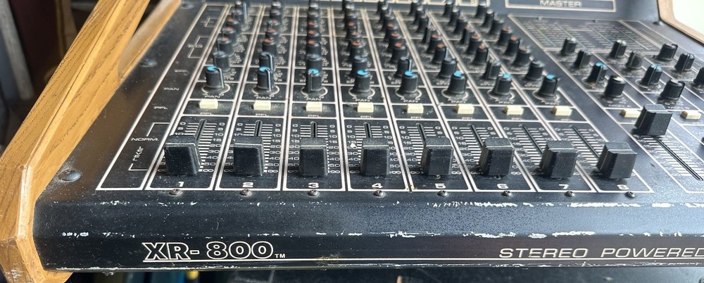 Vintage Peavey XR-800 Powered Mixing Console