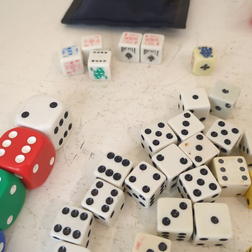Antique dice lot 70