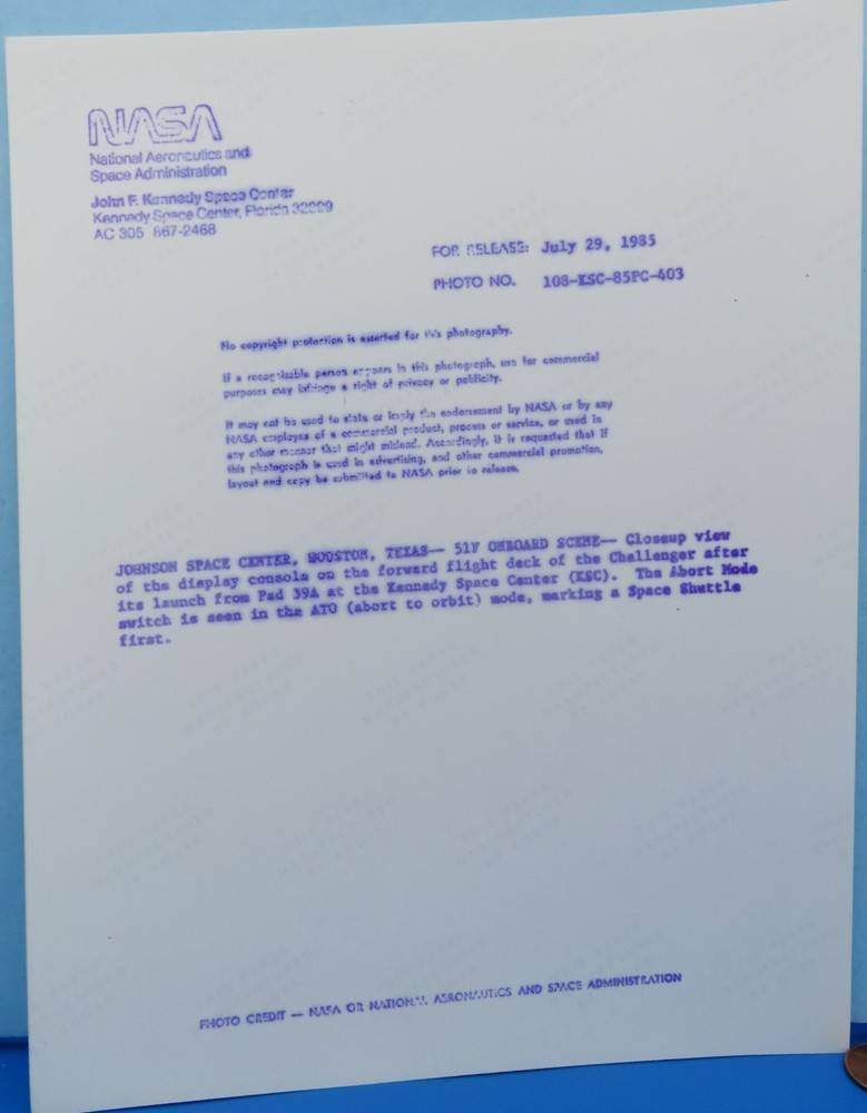 NASA PRESS PHOTO vtg Shuttle Challenger STS-51F Display Console Flight Deck #403