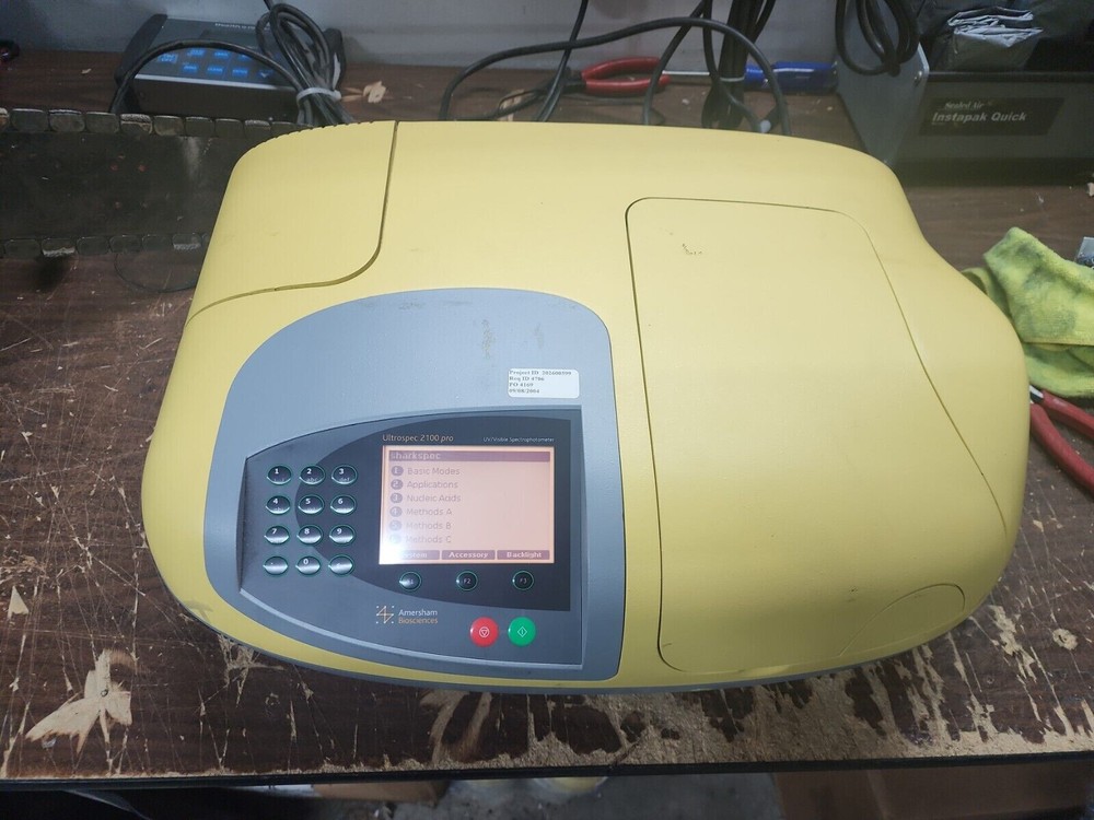 Ultrospec 2100 pro UV/Visible Sectrophotometer