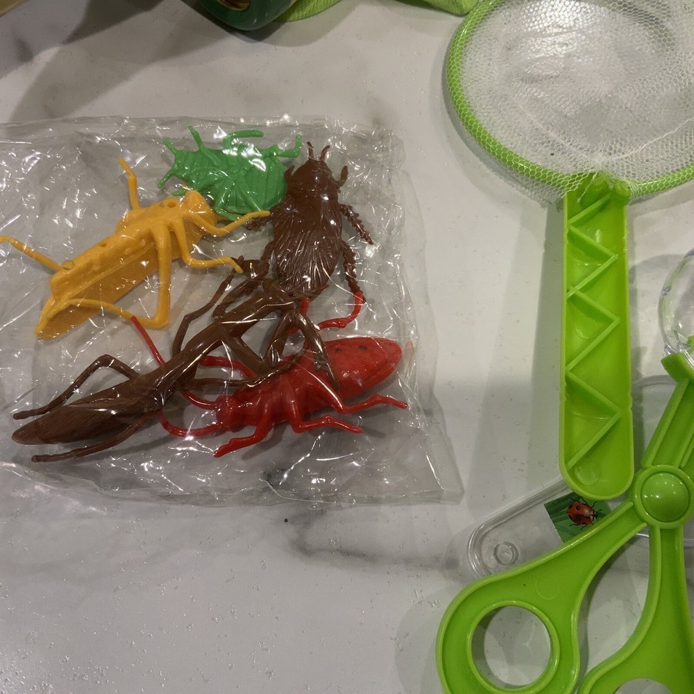 Kids Bug Catcher Kit Binoculars, Magnifying Glasses, Bug Container, Nets, Insect