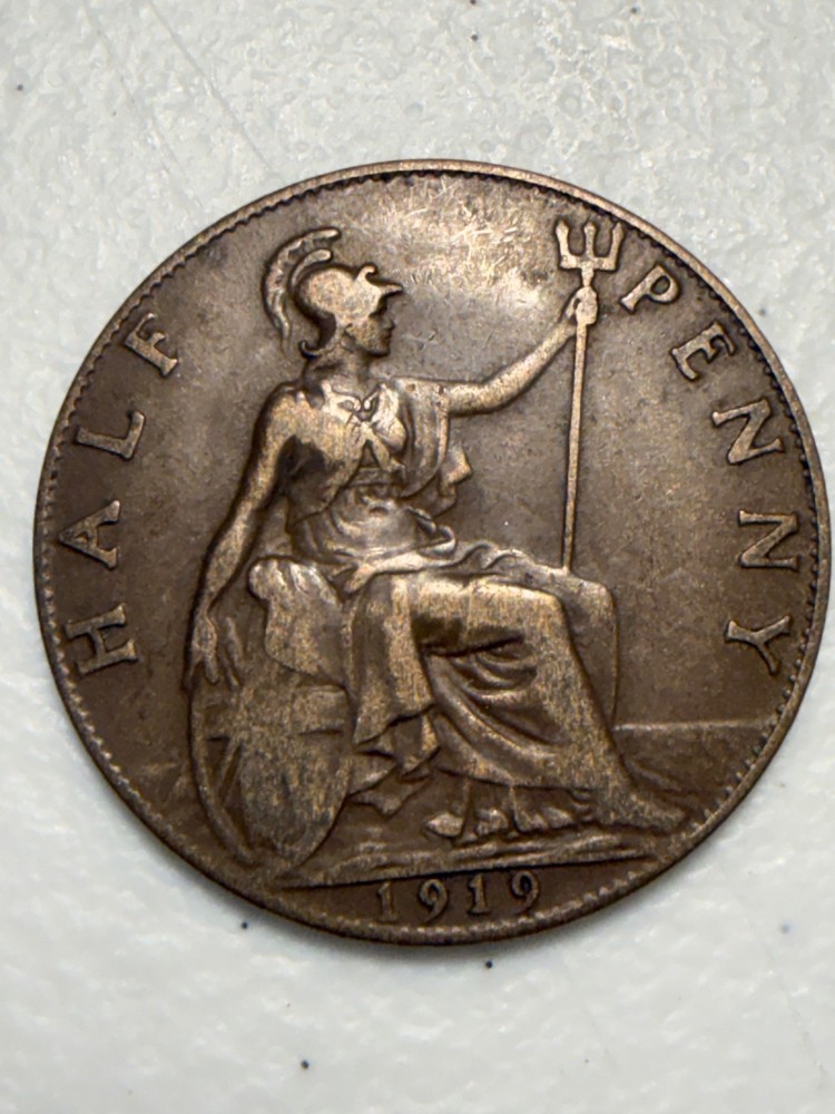 1919 Great Britain halfpenny coin