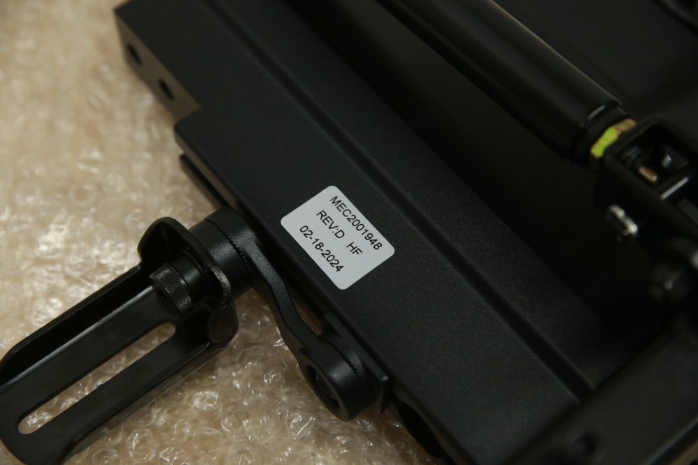 NEW Quantum Manual Quick-Adjust Elevating Legrest for Power Chairs MEC2001948