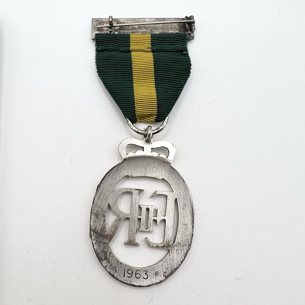 Genuine QE2 1963 Efficiency Decoration Medal & Box