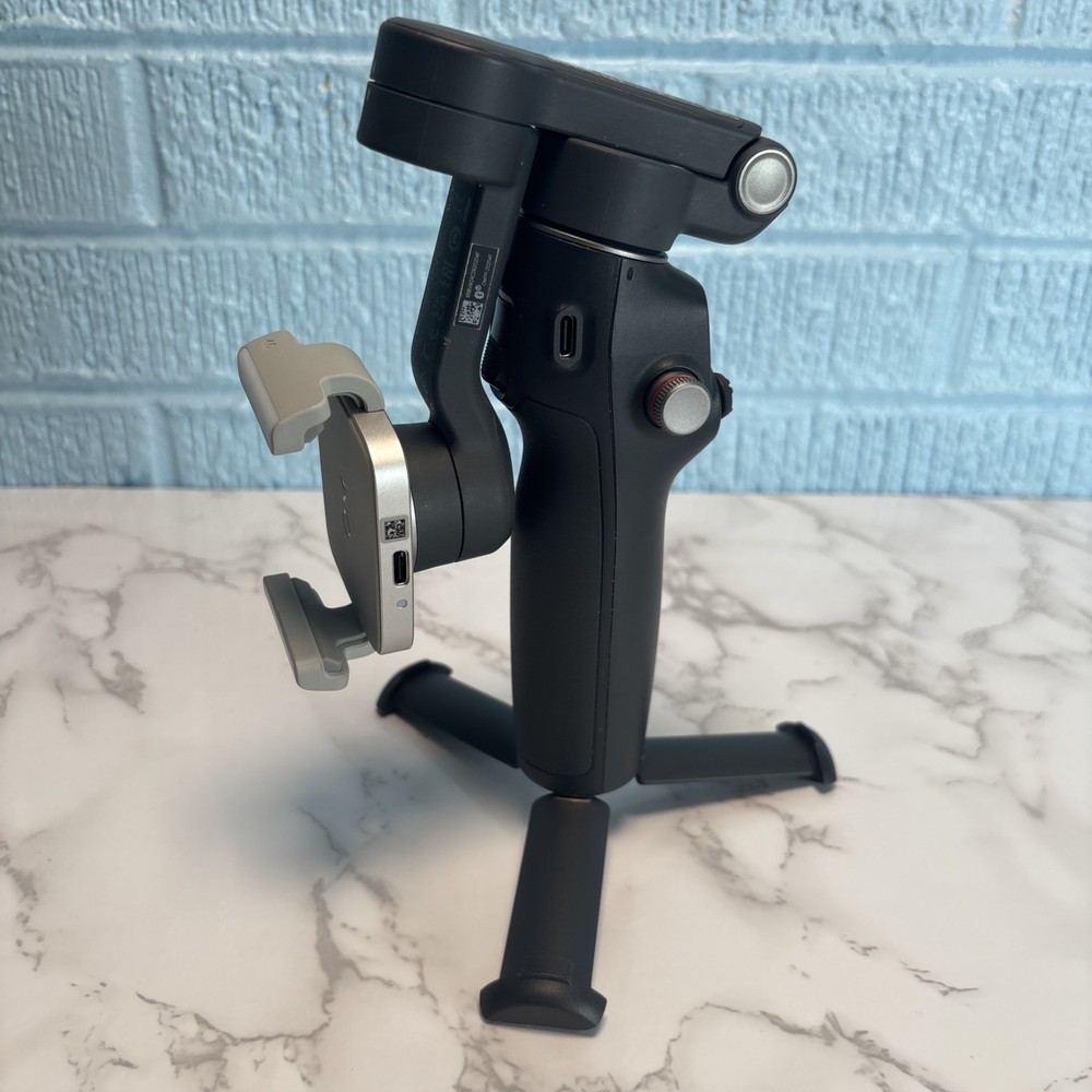 DJI Osmo Mobile 7P Gimbal Stabilizer 3-Axis Foldable Android iPhone