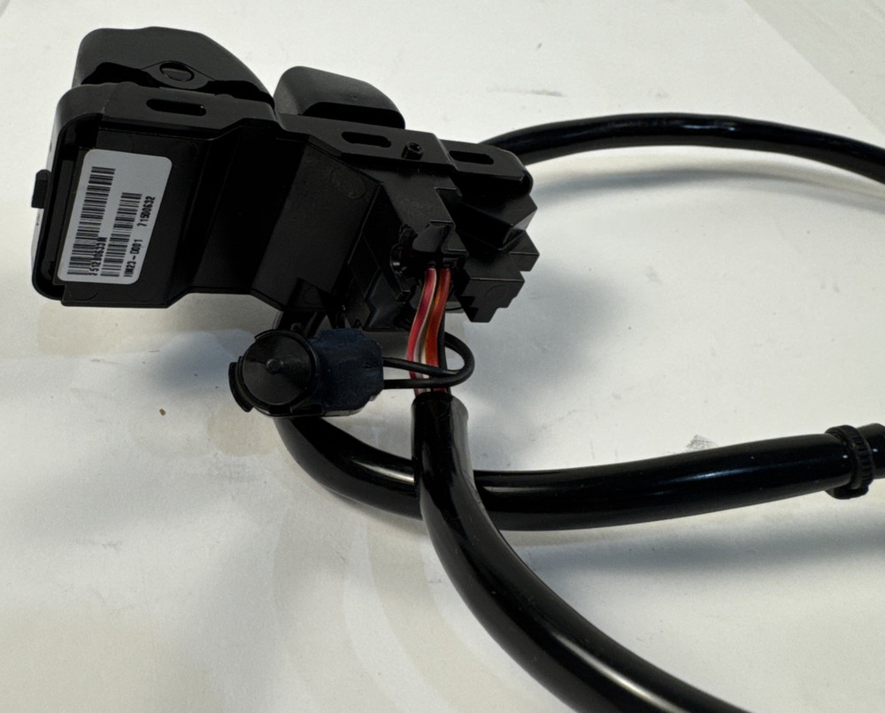 HARLEY DAVIDSON GENUINE LEFT HANDLEBAR SWITCH CONTROL ASSEMBLY 71500132