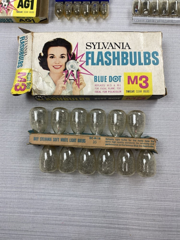 Vintage Sylvania Blue Dot Flashbulbs M3 & AG1