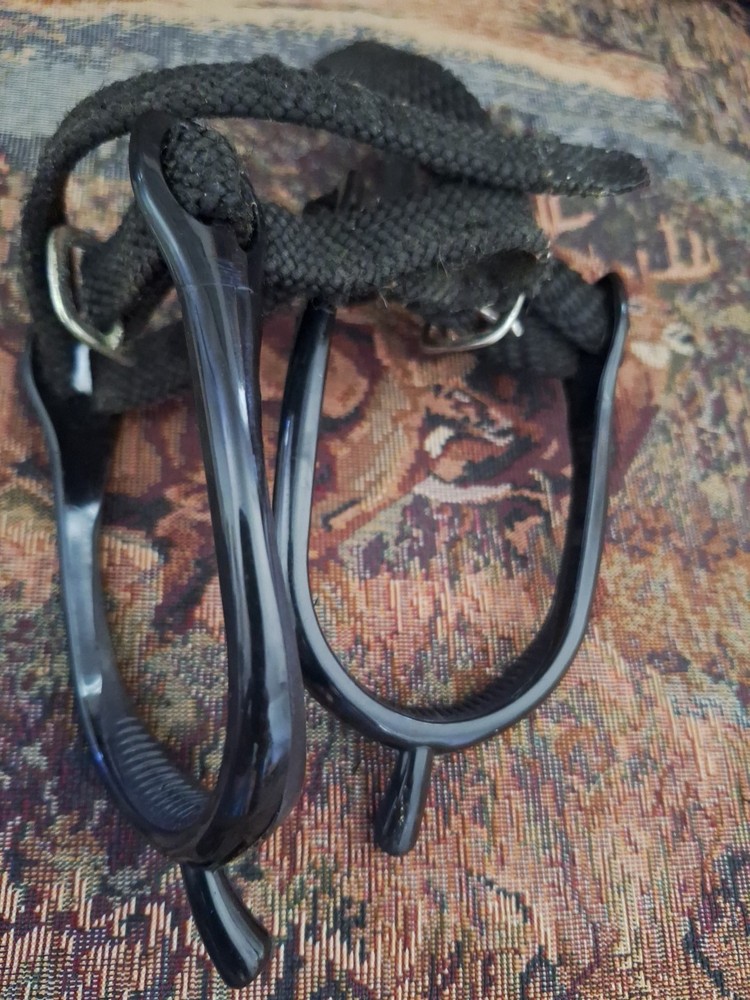 Black Plastic Englsh Spurs With Straps Small