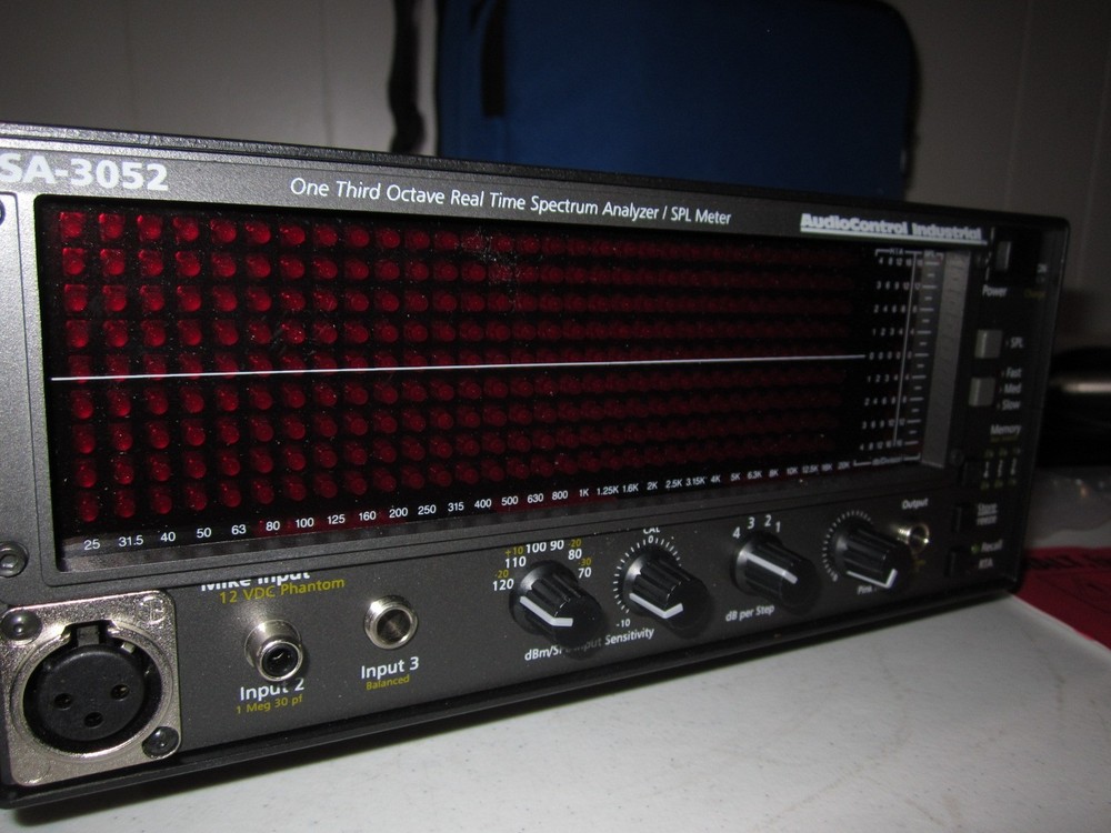 Audio Control SA-3052 one Third Octave Real Time Spectrum Analyzer / SPL Meter