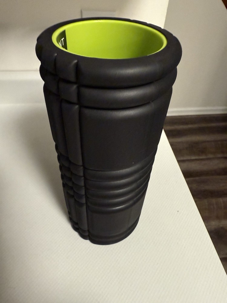 TriggerPoint Grid Massage Foam Roller Hollow Core Black Back Roller NWOT