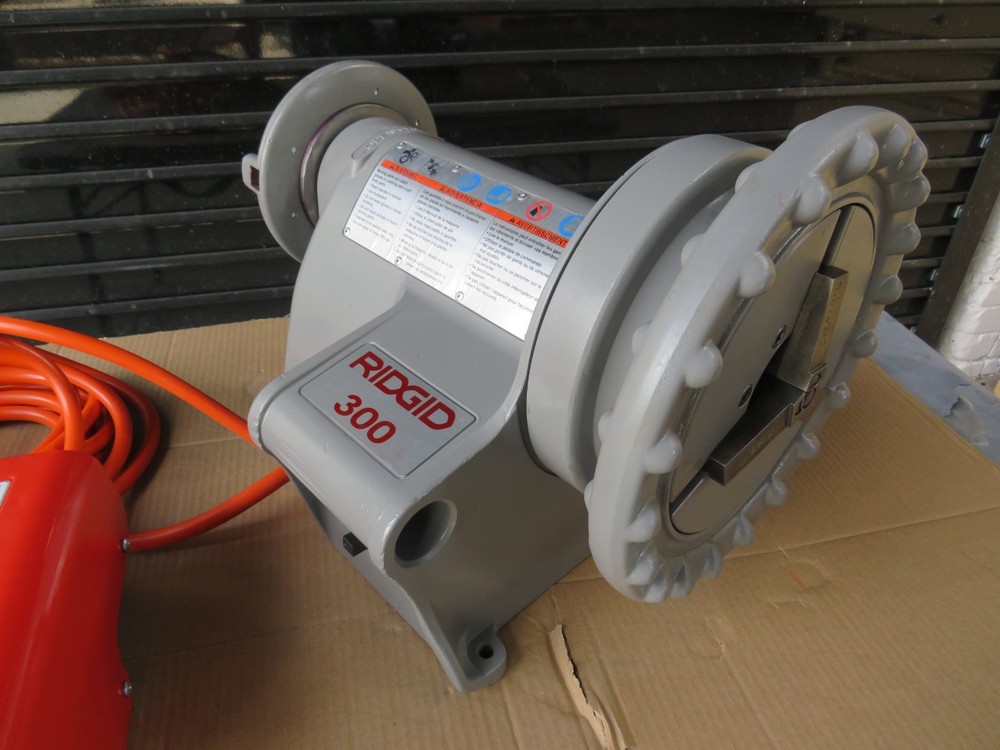 REBUILT RIDGID® 300 Power Drive Pipe Threading Machine 41855 & Foot Switch