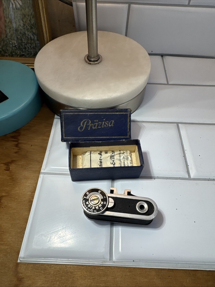 Prazisa Vintage Distance Finder