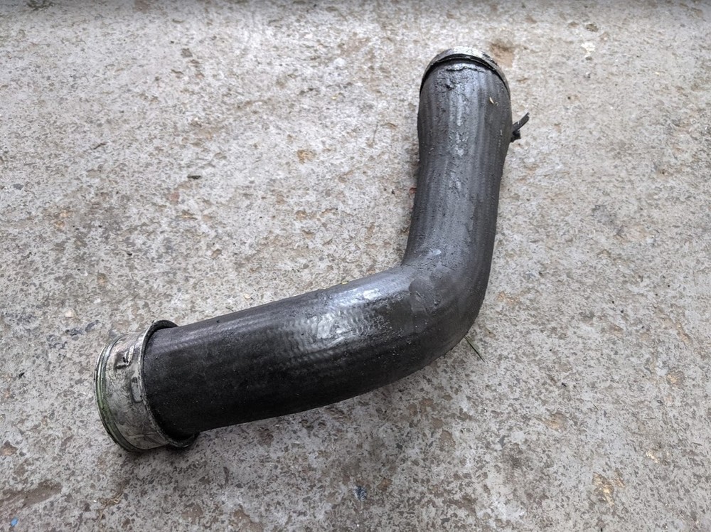 JEEP COMMANDER 3.0 CRD 2007 INTERCOOLER PIPE HOSE II