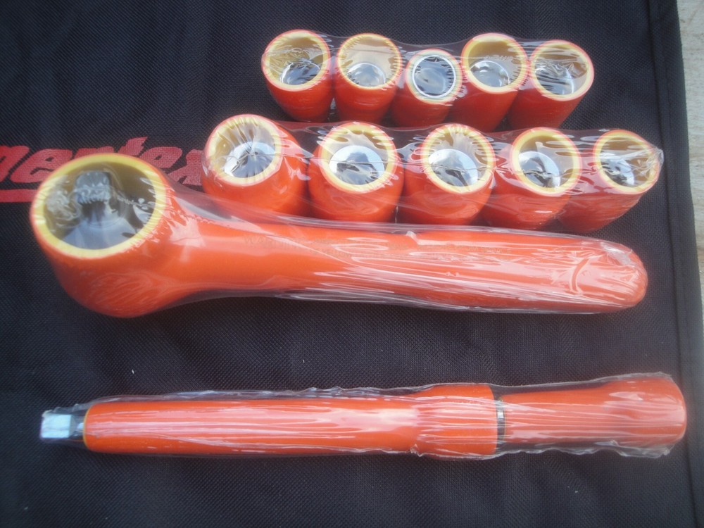 Cementex insulated tools ratchet/socket  set
