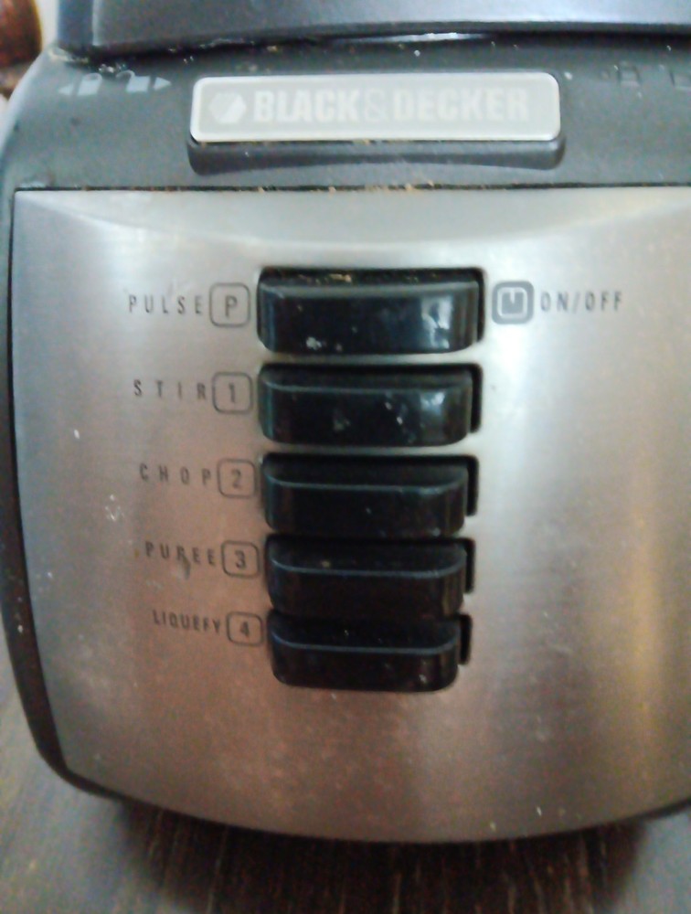 BLACK AND DECKER BLENDER