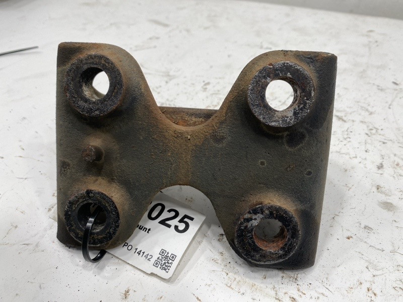 Freightliner MT55 Engine Mount 0126490000 (548-13025)