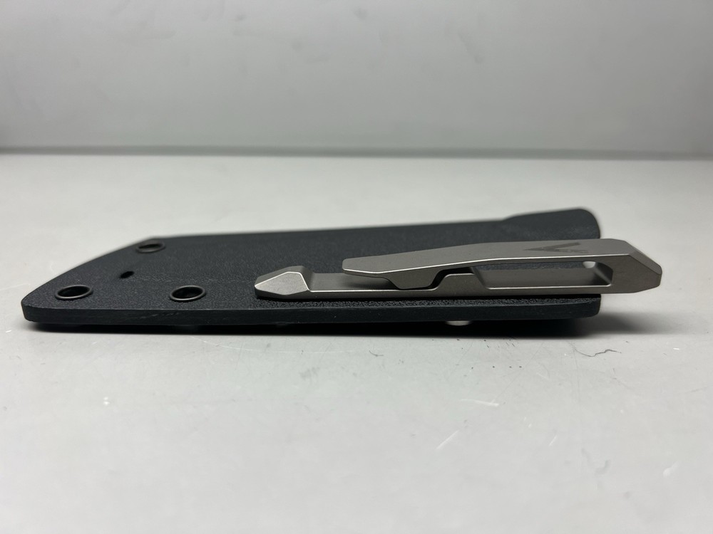 Vero Engineering Axon Fixed Blade w/ Extras