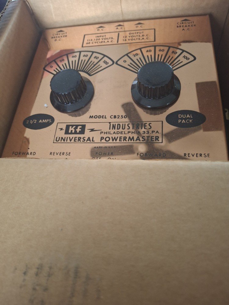 Vintage HO . Train Sets In Original Boxes Extra Tracks,universal Power Master.