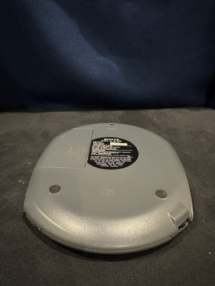 Sony CD Walkman D-F20 (READ DESCRIPTION)