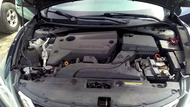 ALTIMA 2017 High Mounted Stop Light 1037164331