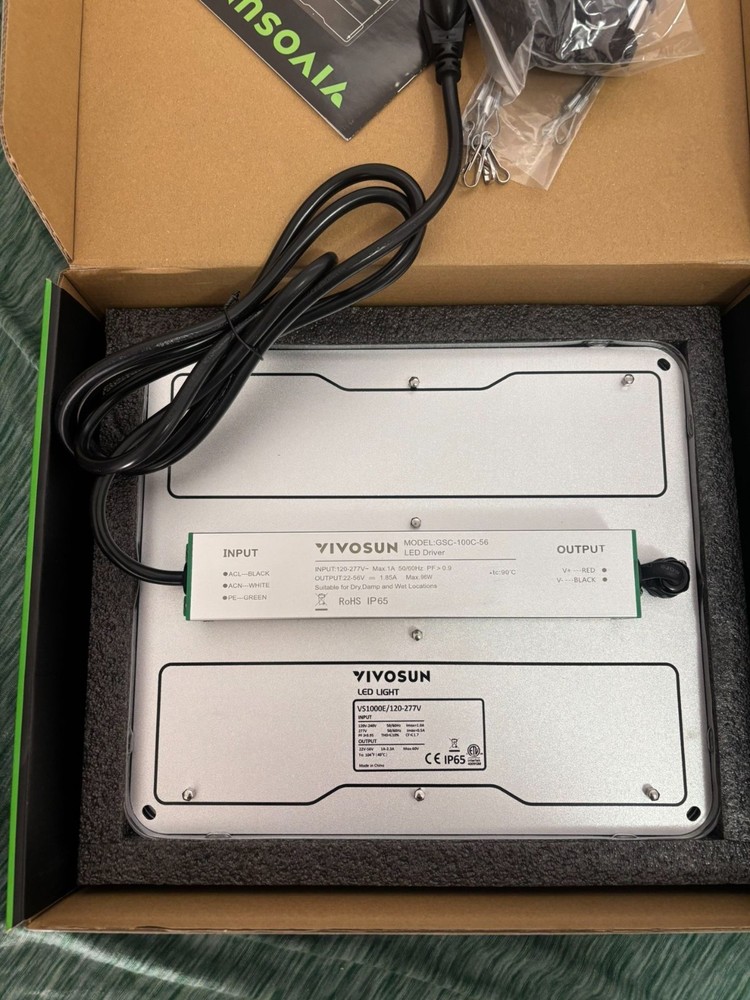 Vivosun vs1000e led grow light