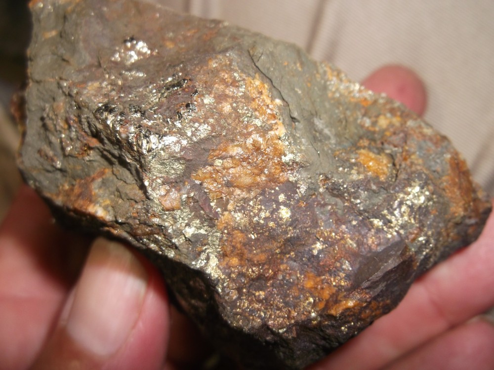 Gold, silver, copper, 429 grams samples ,ore high grade .