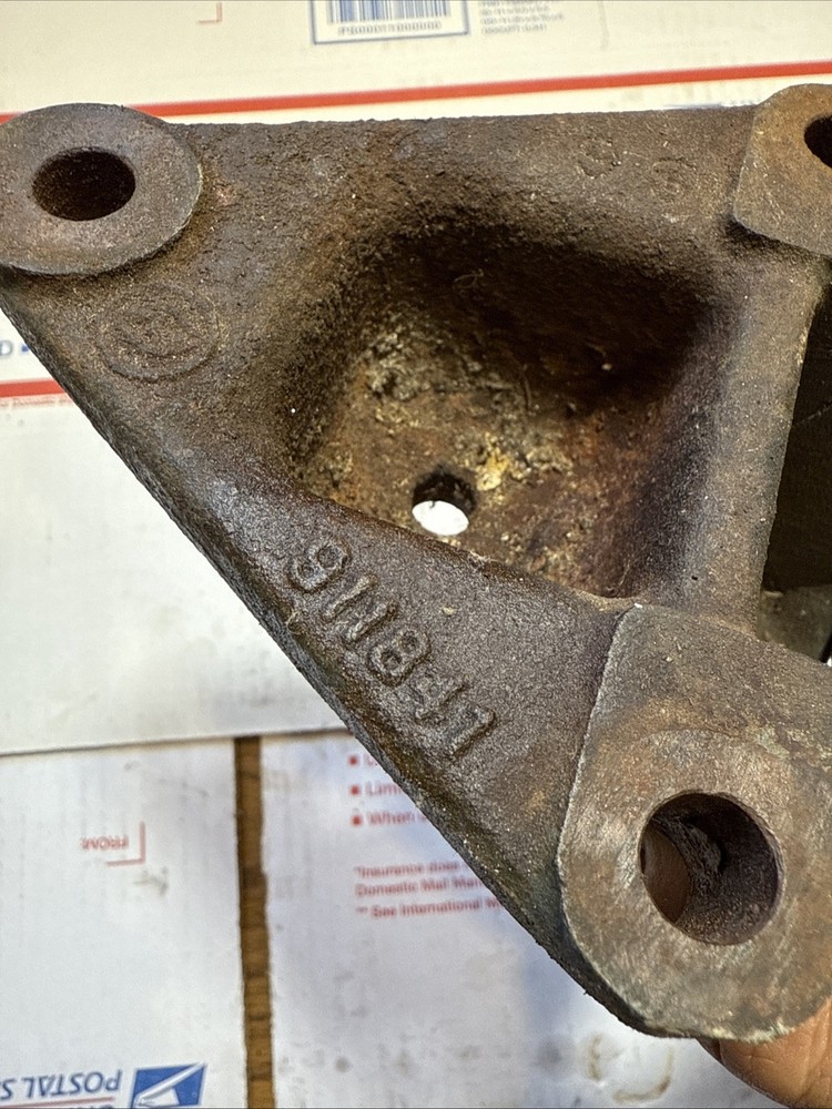 OMC Engine mount 911841