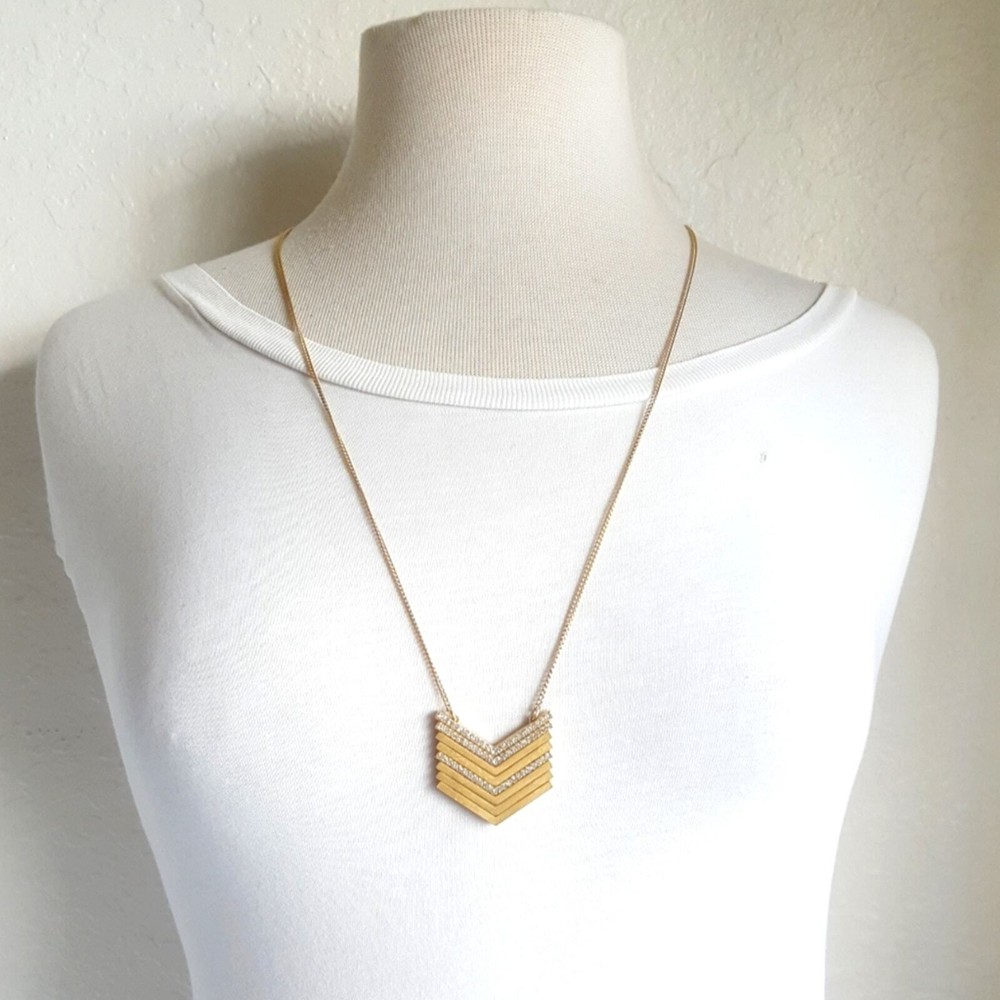 J. CREW Chevron Crystal Necklace 💎💎 Adjustable drop 30" - 33"