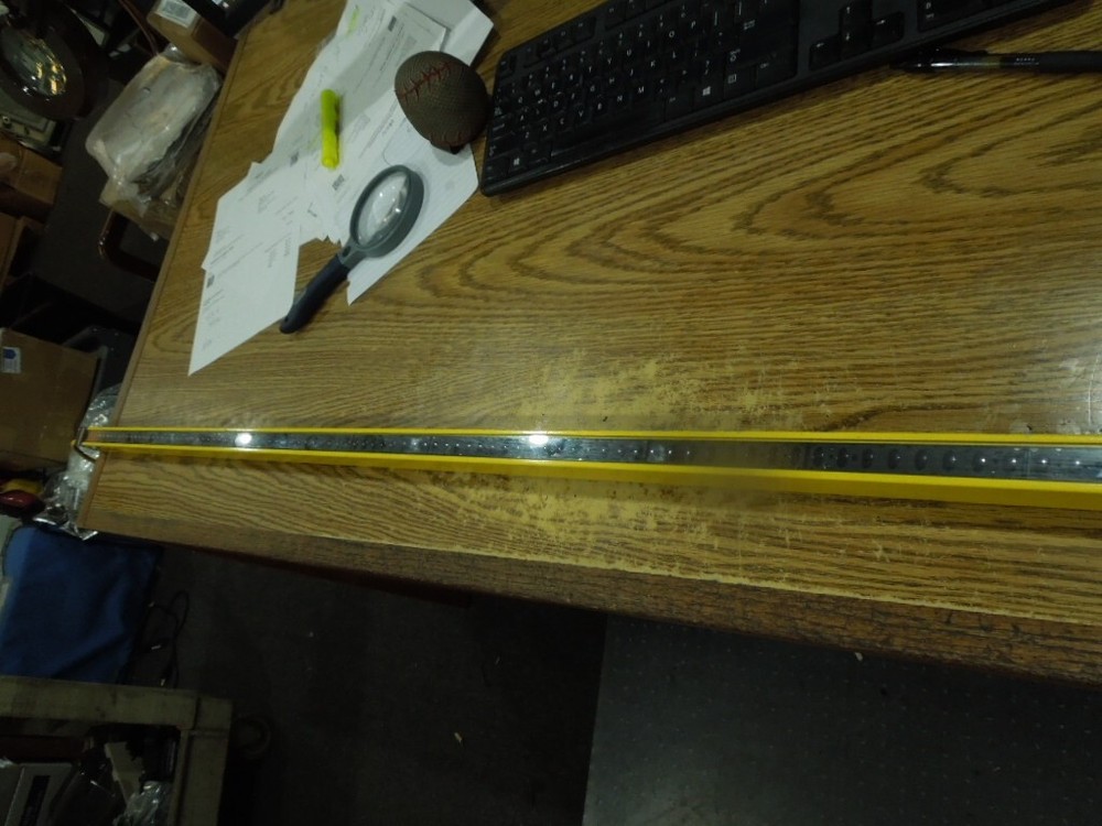 Banner V-Series Micro Screen Model:  USE6412YP2 Light Curtain.