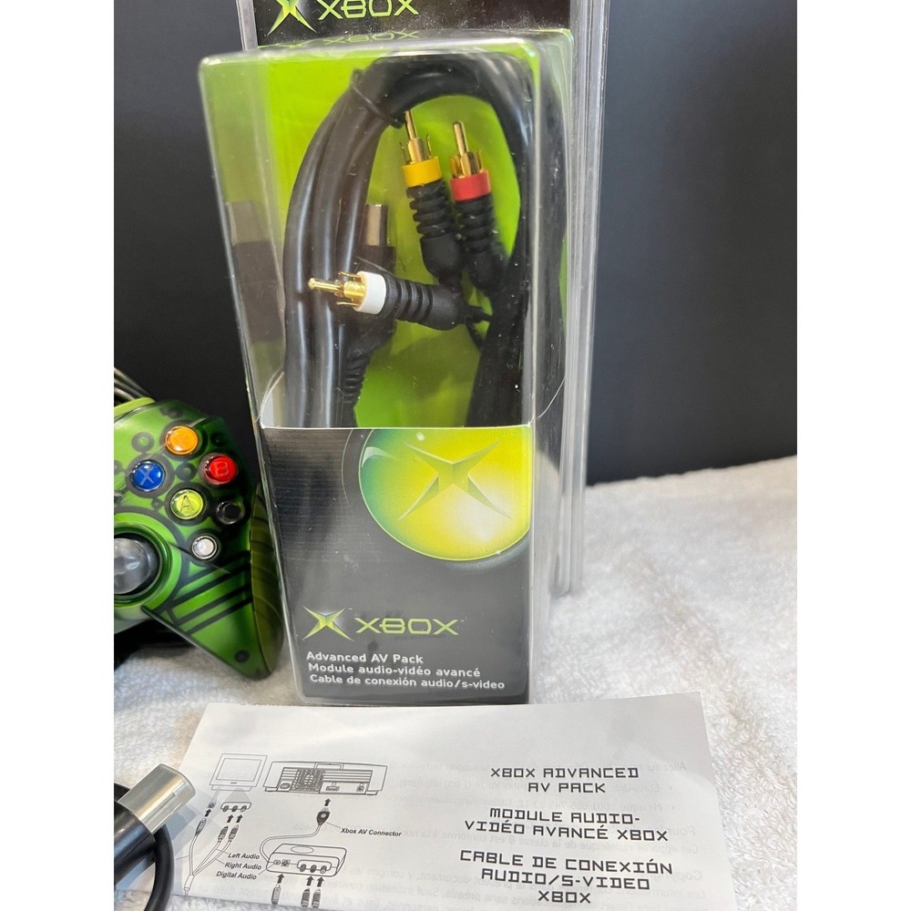 Mixed Retro Gaming Controller Bundle-Xbox, Logitech, GameCube,AV Pack cable only