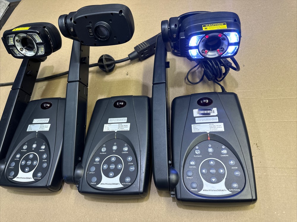 Bundle 3 AVerMedia AVerVision300AF+ Document Camera Projectors Projector