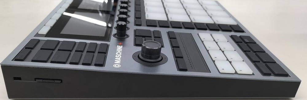 Native Instruments Maschine+ Standalone Sampler Drum Machine Beat Maker w/ Box