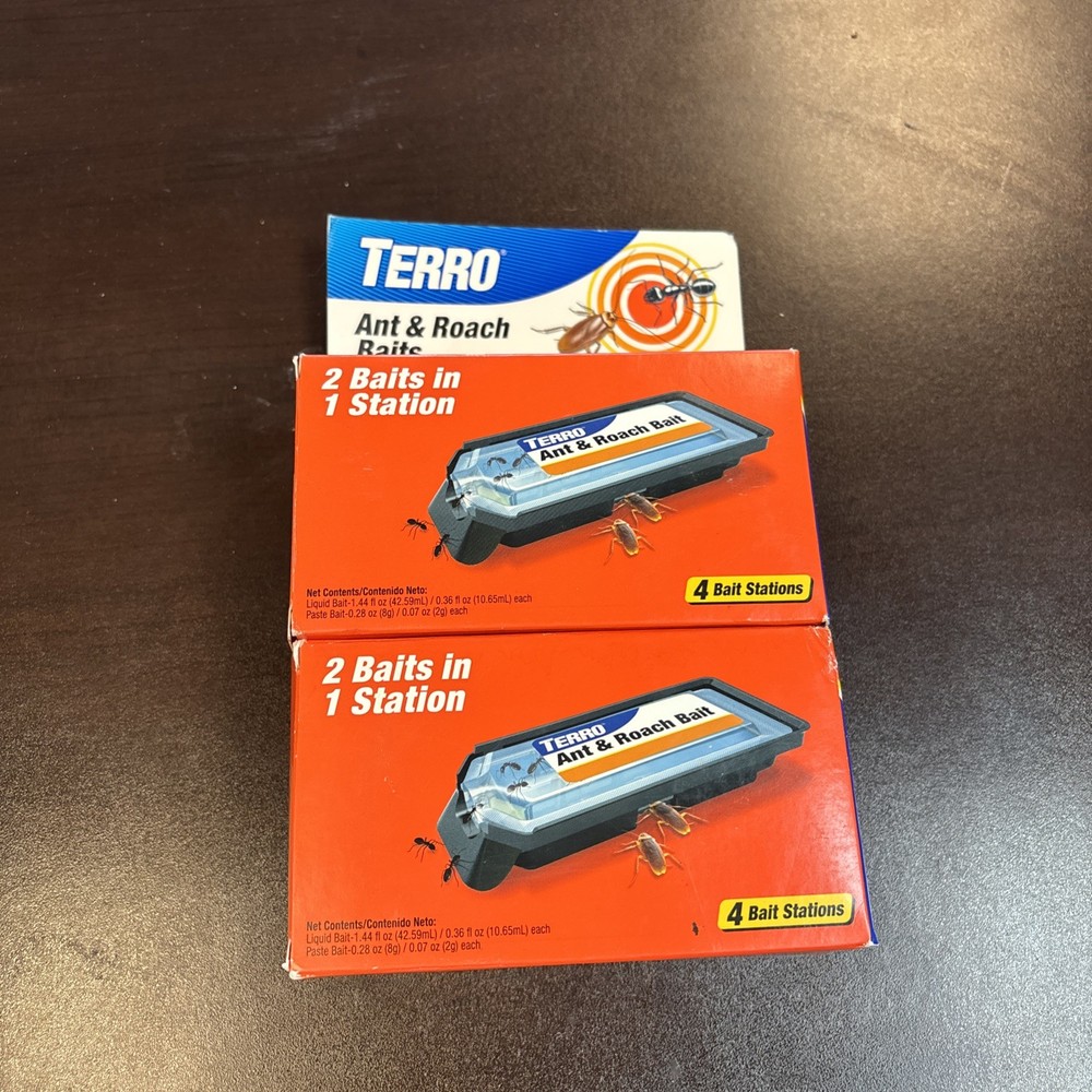 2 TERRO Ant & Roach 2 Baits in One Station Attracts Kills Ants & Roach 4 bait