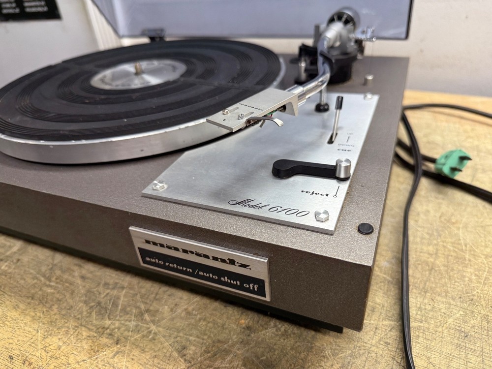 MARANTZ 6100 TURNTABLE