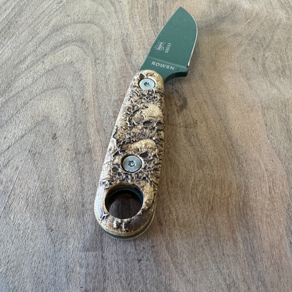 Graveguard scales compatible with ESEE Izula II knife