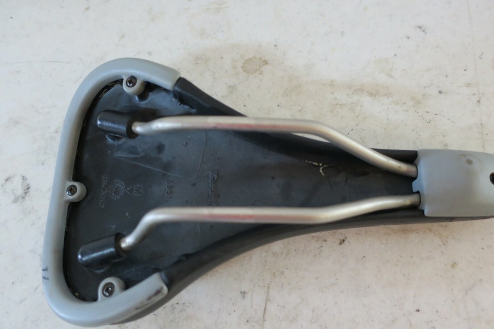 SCOTT Viscount Padded Seat Saddle Black