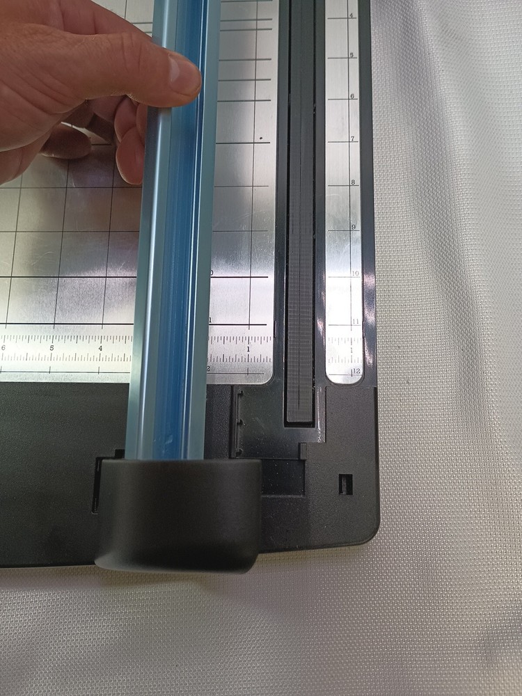 FISKARS Cutting Board Paper Rotary Cutter 12" TableTop