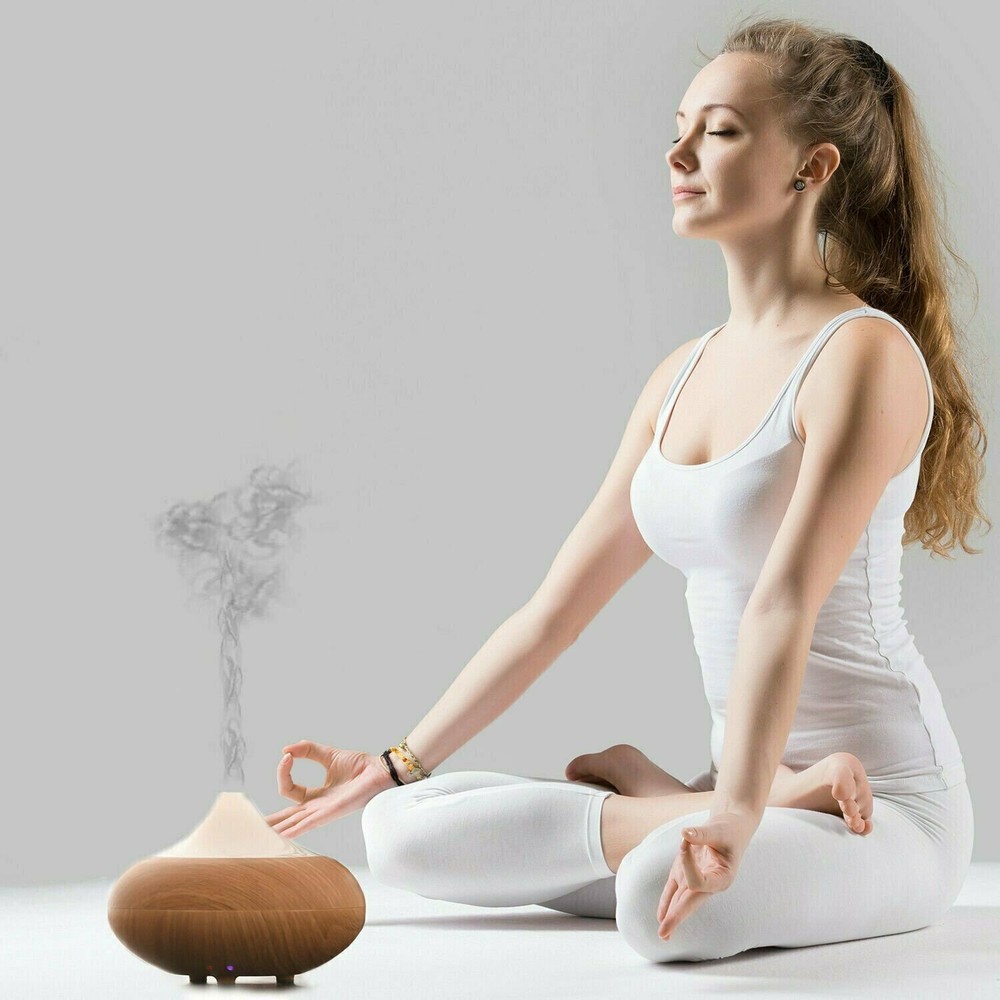 Essential Oil Aromatherapy Diffuser and Humidifier w/ Soft Light - Oak, Small