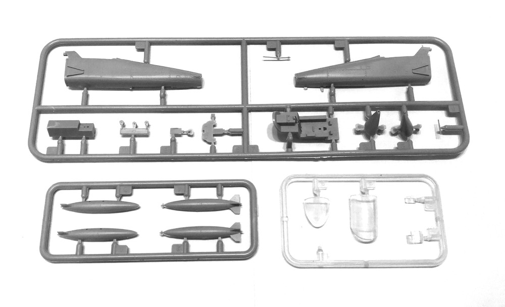 Dream Model DM720013 1/72 scale F-5E 'Tiger ll' (Early version) model kit