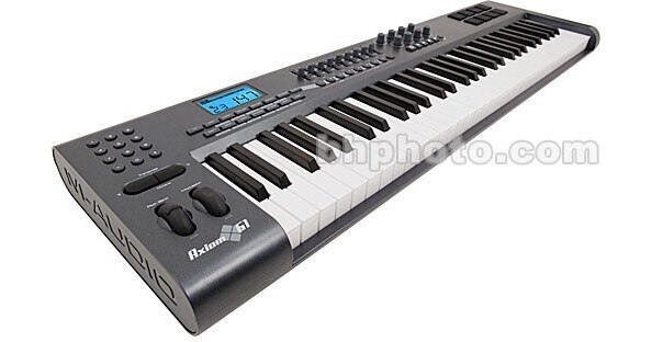 M-Audio Axiom 61 USB MIDI Keyboard Controller - Read
