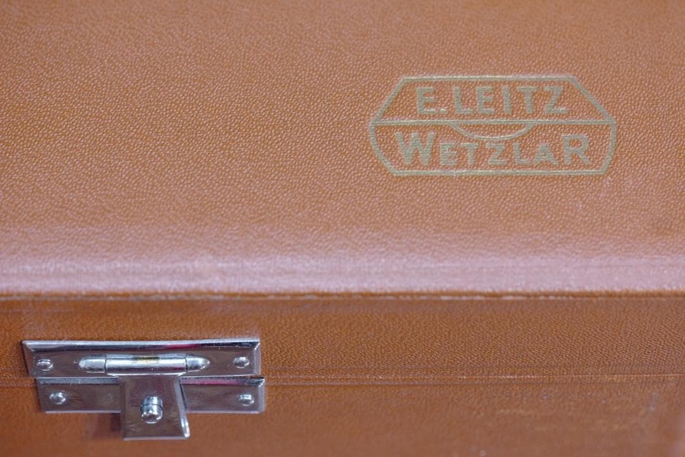 microscope antique vintage collectible Accessory "Leitz Universal Stage UT2"
