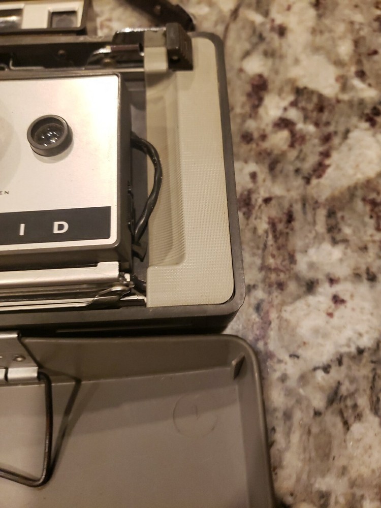 Vintage Polaroid Automatic 320 Land Camera w/ Case Unknown If Working